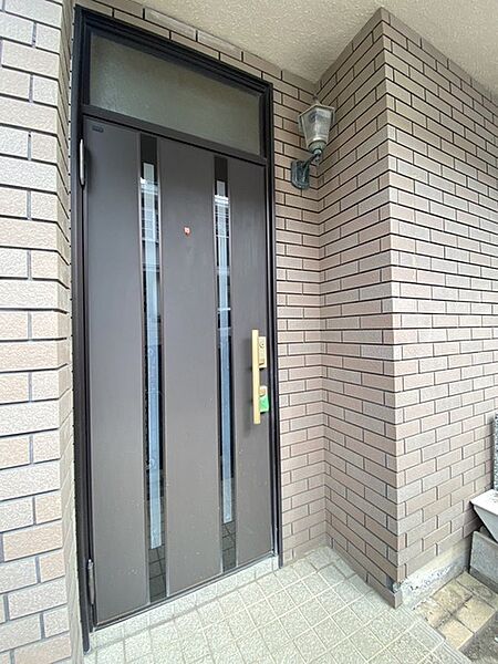 玄関を拡大表示