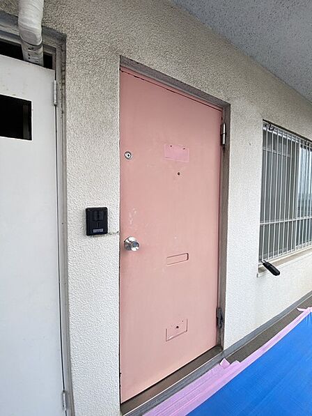 玄関 