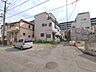 外観：前面道路含む現地写真 