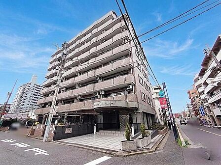 JR京浜東北・武蔵野線「南浦和」駅東口徒歩1分、提携駐車場もあります。エステート白馬南浦和店までお気軽にお問い合わせください。
