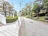外観：前面道路含む現地写真 