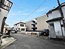 外観：前面道路含む現地写真 