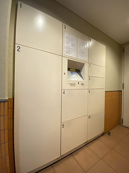 宅配ボックス