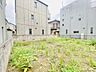 外観：周囲を建物に囲まれながらも空の広がりを感じられる敷地はこれからの暮らしの構想を描き立てる落ち着いた空間です 