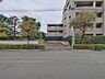外観：前面道路含む外観
