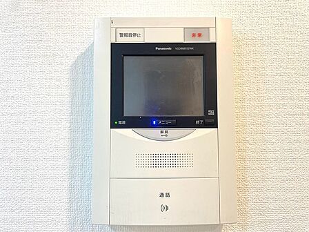 ＴＶモニター付インターホンでセキュリティ面にも配慮。 