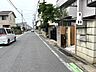 外観：前面道路含む現地写真