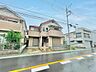 外観：前面道路含む現地写真 