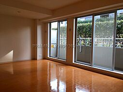 小田急小田原線 千歳船橋駅 徒歩8分の賃貸マンション 1階2LDKのリビング/ダイニング