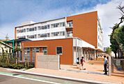 世田谷区立京西小学校（827m）