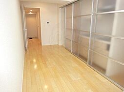 JR中央線 三鷹駅 徒歩4分の賃貸マンション 4階1Kのリビング/ダイニング