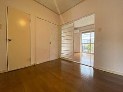 ファミーユ新田 101 1階1DKのリビング/ダイニング