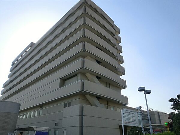 画像28:【総合病院】大阪市立十三市民病院まで213ｍ