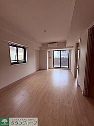 JR総武線 市川駅 徒歩6分の賃貸マンション 8階1SLDKのリビング/ダイニング