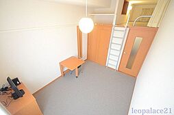 レオパレスＲＡＦＦＩＮＥ 204 2階1Kのリビング/ダイニング