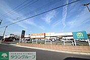 マミーマート 徒歩14分。 1090m