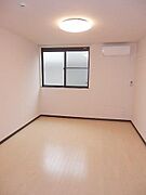 明るいお部屋です