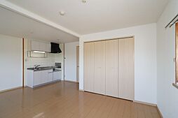 マリッチYS A 3階1LDKのリビング/ダイニング