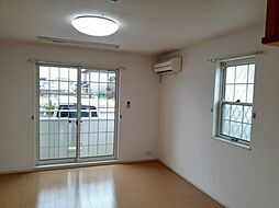 アステカ・ソレアード 1階ワンルームのリビング/ダイニング