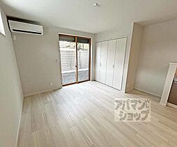 メゾン・ソレイユ稲荷 203 2階ワンルームのリビング/ダイニング