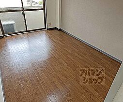 アドラブール 303 3階1Kのリビング/ダイニング