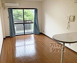 ジョイフル宇治 305 3階ワンルームのリビング/ダイニング