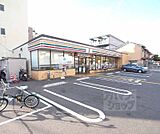 セブンイレブン深草西浦町8丁目店まで141m