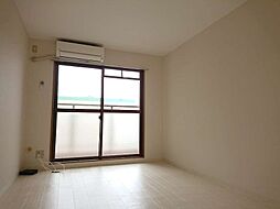 アーバンヴィレッジ武庫之荘 4階ワンルームのリビング/ダイニング