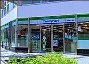 ファミリーマート飯田橋三丁目店 徒歩7分。 500m
