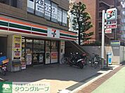 セブンイレブン文京千駄木1丁目店 徒歩7分。コンビニ 490m