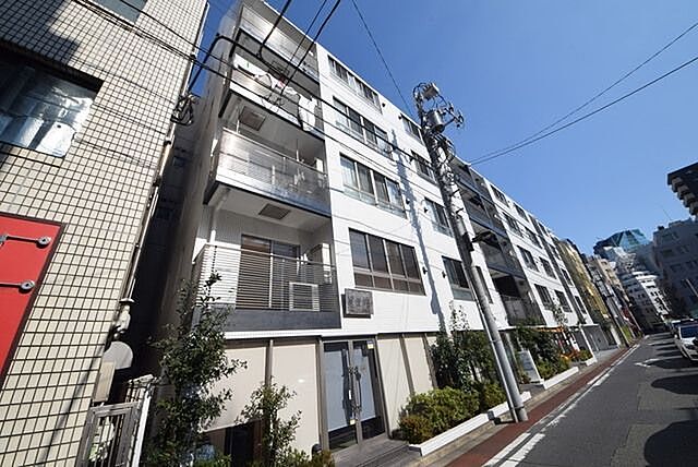 4 / 19