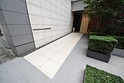 ★敷地内・エントランス前★