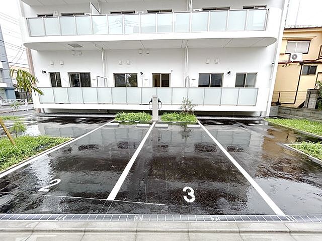 24 / 34