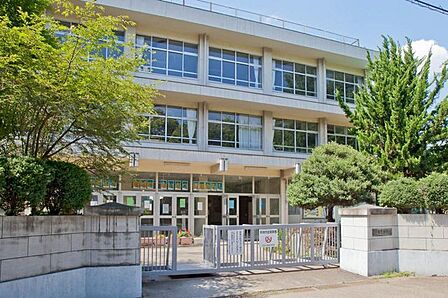 所沢市立美原中学校 徒歩12分 950m