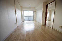 クレール千里中央 405 4階2LDKのリビング/ダイニング