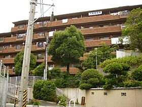 清涼ハイツ 505 ｜ 大阪府吹田市山田東１丁目34番1号（賃貸マンション3LDK・5階・67.00㎡） その1