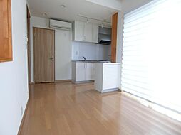 グレーディングフォレスト 201 3階2LDKのリビング/ダイニング