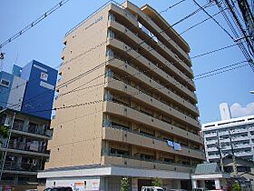 シティマンション衆楽 803 ｜ 岡山県岡山市北区岡町（賃貸マンション1LDK・8階・42.00㎡） その1