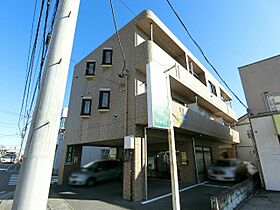 ピコ・ファミーユ  ｜ 栃木県宇都宮市緑2丁目（賃貸マンション1LDK・2階・41.46㎡） その1