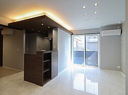 D-GLANZ EAST 1階2LDKのリビング/ダイニング