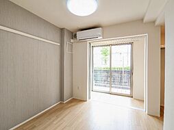 カルテット元今泉 II 1階1LDKのリビング/ダイニング