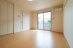 モダンコート・ウエルネス 1階ワンルームのリビング/ダイニング