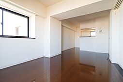 リバーサイド天神 8階2LDKのリビング/ダイニング