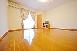 レオネクストシャルムコート 1階ワンルームのリビング/ダイニング