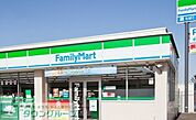 ファミリーマートさいたま日進町南店 徒歩6分。コンビニ 430m