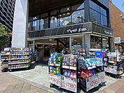 マツモトキヨシmatsukiyoLAB浦和高砂店 徒歩11分。 880m