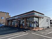 セブンイレブン上尾西門前店 徒歩7分。 540m