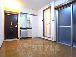 プルシャン太秦 203 1階ワンルームの室内