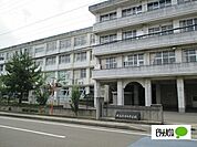 中学校「徳島市立川内中学校まで2105m」