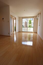 プロヴァンス弐番館 102 1階1LDKのリビング/ダイニング